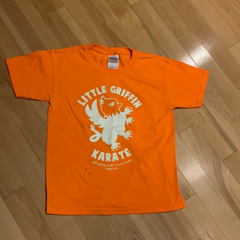 🔥4for$20🔥 Boys Griffin Karate Short Sleeve T-Shirt - size Small